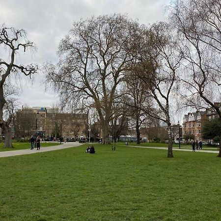Two Bedroom Garden Flat In Zone 2 Londra Esterno foto