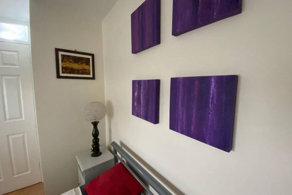 Two Bedroom Garden Flat In Zone 2 Londra Esterno foto